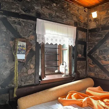 Apalni Traditional