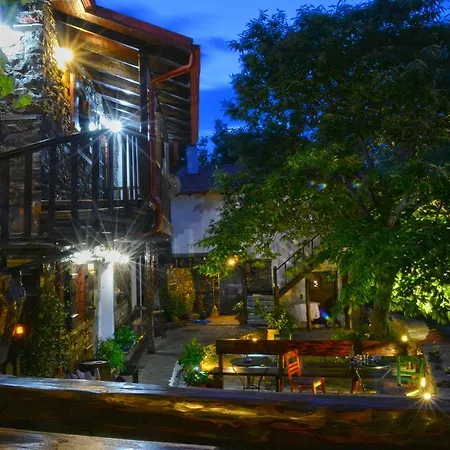 Affittacamere Apalni Traditional 3*