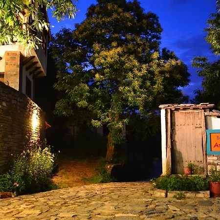 Apalni Traditional Ano Skotina